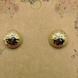 Daisy Gold Tone Stud Earrings Floral